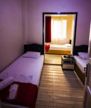 Cicek Palas Otel Izmir Bagian luar foto