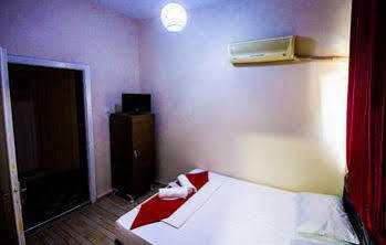 Cicek Palas Otel Izmir Bagian luar foto